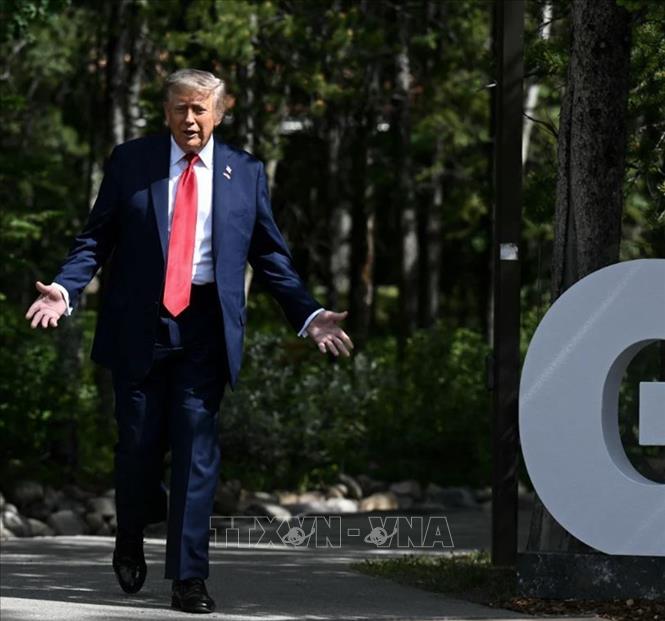 Tổng thống Mỹ Donald Trump tới dự Hội nghị thượng đỉnh G7 ở Alberta, Canada ngày 16/6/2025. Ảnh: RNZ/TTXVN