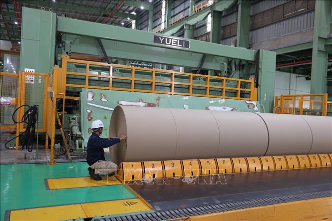 Sản xuất sạch giúp Công ty KOA giảm đến 60% lượng khí thải carbon. Ảnh: Hoàng Nhị - TTXVN