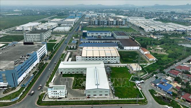 Một góc Khu công nghiệp Tràng Duệ, xã Lê Lợi, huyện An Dương, thành phố Hải Phòng. Ảnh: Vũ Sinh - TTXVN