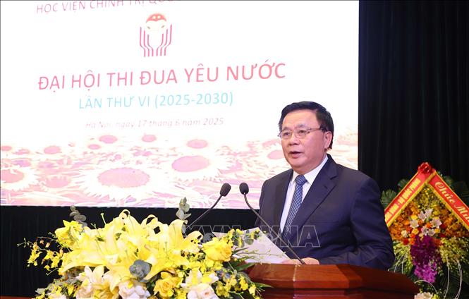 GS.TS Nguyễn Xuân Thắng phát biểu chỉ đạo và phát động phong trào thi đua giai đoạn 2025 – 2030. Ảnh: Văn Điệp – TTXVN