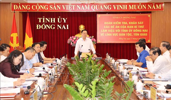 Quanh cảnh buổi làm việc. Ảnh: Sỹ Tuyên - TTXVN
