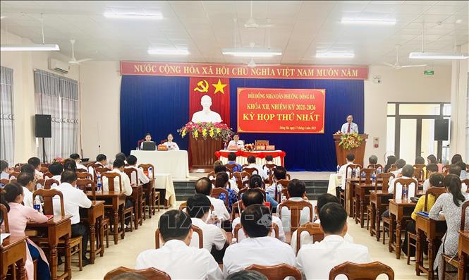 Kỳ họp thứ nhất HĐND phường Đông Hà mới. Ảnh: Nguyên Linh-TTXVN