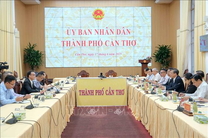 Quang cảnh buổi làm việc. Ảnh: Thanh Liêm - TTXVN