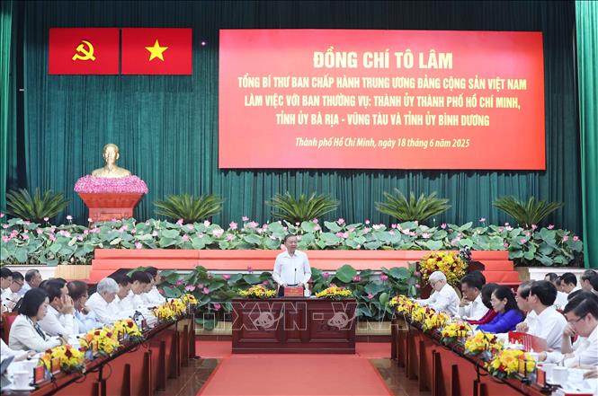 Tổng Bí thư Tô Lâm chủ trì buổi làm việc. Ảnh: Thống Nhất – TTXVN