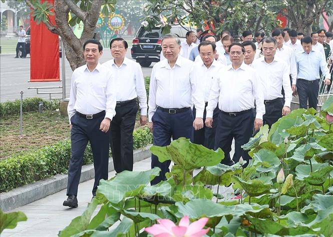 Tổng Bí thư Tô Lâm, Thủ tướng Phạm Minh Chính cùng đoàn công tác Trung ương đến dự buổi làm việc . Ảnh: Thống Nhất – TTXVN