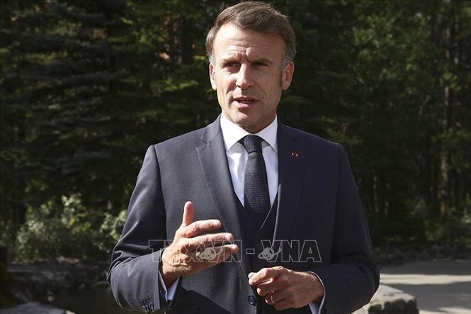 Tổng thống Pháp Emmanuel Macron phát biểu với báo giới tại Hội nghị thượng đỉnh G7 ở Alberta, Canada ngày 16/6/2025. Photo: Prothom Alo/TTXVN