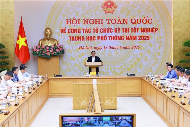 Thủ tướng Phạm Minh Chính chủ trì Hội nghị toàn quốc về công tác tổ chức Kỳ thi tốt nghiệp Trung học phổ thông năm 2025. Ảnh: Dương Giang-TTXVN

