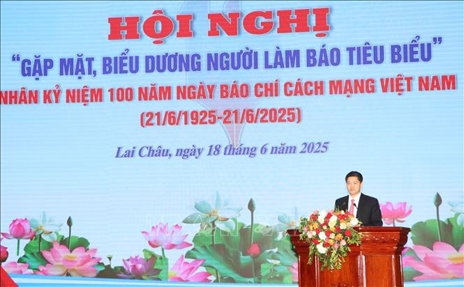 Phó Bí thư Thường trực Tỉnh ủy Lai Châu Vũ Mạnh Hà phát biểu tại hội nghị. Ảnh: Nguyễn Oanh-TTXVN.
