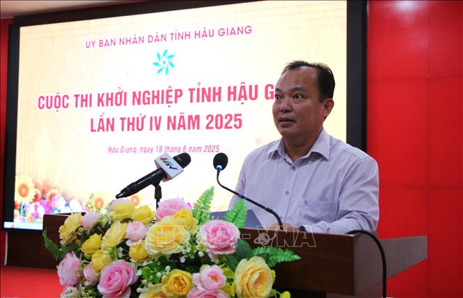 Ông Nguyễn Văn Hòa, Phó Chủ tịch Thường trực Ủy ban nhân dân tỉnh Hậu Giang phát biểu. Ảnh: Nguyễn Hằng - TTXVN