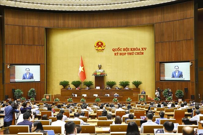 Chủ tịch Quốc hội Trần Thanh Mẫn chủ trì điều hành chất vấn nhóm vấn đề thứ nhất thuộc lĩnh vực tài chính. Ảnh: Doãn Tấn - TTXVN