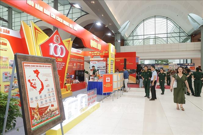 Các gian trưng bày tại Hội báo. Ảnh: Minh Quyết - TTXVN
