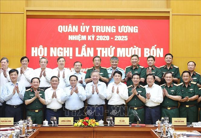 Tổng Bí thư Tô Lâm, Bí thư Quân uỷ Trung ương và các đại biểu. Ảnh: Thống Nhất – TTXVN
