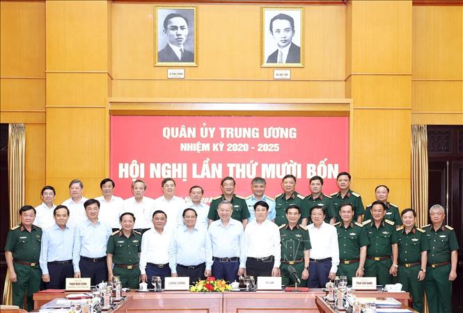 Tổng Bí thư Tô Lâm, Bí thư Quân uỷ Trung ương và các đại biểu. Ảnh: Thống Nhất – TTXVN
