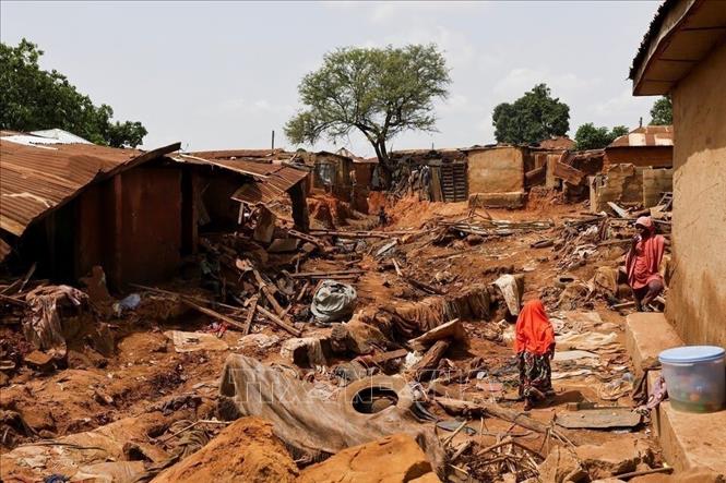 Thiệt hại do lũ quét tại bang Niger, Nigeria ngày 31/5/2025. Ảnh: REUTERS/TTXVN