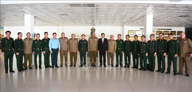Đại tướng Nguyễn Tân Cương cùng đoàn đại biểu quân sự cấp cao QĐND Việt Nam đến thăm Học viện Quân sự cấp cao “Tướng Máximo Gómez”. Ảnh: Việt Hùng-p/v TTXVN tại Cuba