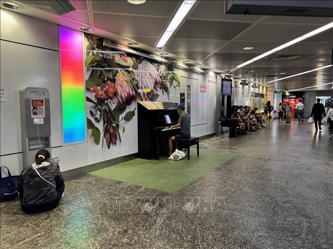 Tiện ích tại khu nghỉ của nhà ga tàu điện ngầm ở Singapore. Ảnh: Đỗ Vân-PV TTXVN tại Singapore