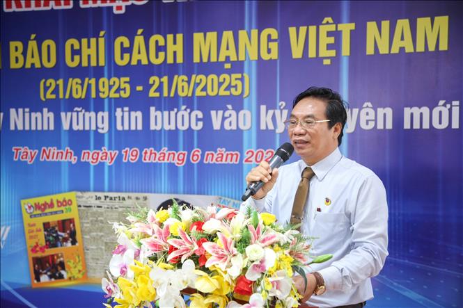 Ông Nguyễn Thế Lực, Phó Chủ tịch Hội Nhà báo tỉnh Tây Ninh, phát biểu khai mạc. Ảnh: Giang Phương – TTXVN