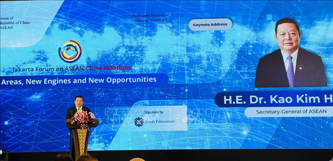 Tổng Thư ký ASEAN, Tiến sĩ Kao Kim Hourn phát biểu tại diễn đàn. Ảnh: Đỗ Quyên – PV TTXVN tại Indonesia