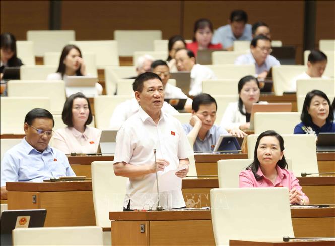 Phó Thủ tướng Chính phủ Hồ Đức Phớc trả lời làm rõ vấn đề đại biểu Quốc hội nêu. Ảnh: Phương Hoa - TTXVN