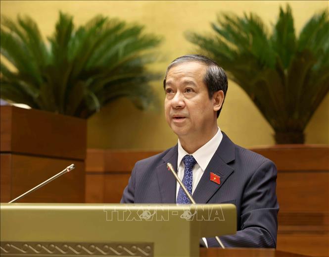 Bộ trưởng Bộ Giáo dục và Đào tạo Nguyễn Kim Sơn phát biểu tại phiên chất vấn. Ảnh: Phương Hoa - TTXVN