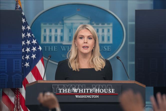 Người phát ngôn Nhà Trắng Karoline Leavitt trong cuộc họp báo tại Washington DC., ngày 19/6/2025. Ảnh: THX/TTXVN