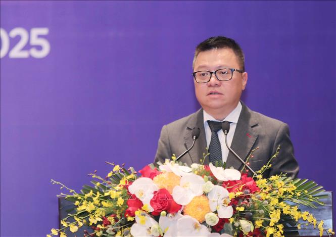 Đông chí Lê Quốc Minh, Ủy viên Ban Chấp hành Trung ương Đảng, Phó Trưởng Ban Tuyên giáo Trung ương, Tổng biên tập báo Nhân Dân, Bí thư Đảng đoàn, Chủ tịch Hội Nhà báo Việt Nam phát biểu tại lễ bế mạc diễn đàn Báo chí toàn quốc năm 2025. Ảnh: Thành Phương-TTXVN