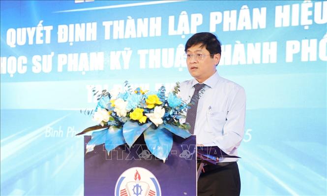 PGS.TS. Lê Hiếu Giang, Hiệu trưởng Trường Đại học Sư phạm Kỹ thuật TP.HCM phát biểu tại Lễ công bố. Ảnh: Đậu Tất Thành – TTXVN