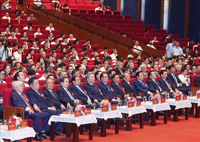 Tổng Bí thư Tô Lâm, các đồng chí lãnh đạo, nguyên lãnh đạo Đảng, Nhà nước và đại biểu tại lễ kỷ niệm. Ảnh: Thống Nhất – TTXVN