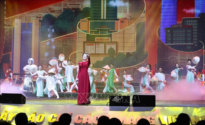 Chương trình nghệ thuật chào mừng Lễ kỷ niệm. Ảnh: Phương Hoa - TTXVN