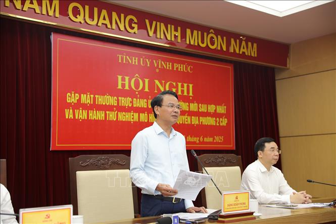 Bi thư Tỉnh ủy Vĩnh Phúc Đặng Xuân Phong phát biểu chỉ đạo buổi vận hành thử nghiệm. Ảnh: Hoàng Hùng -TTXVN
