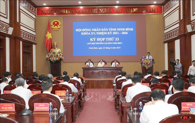 Quang cảnh kỳ họp thứ 33, HĐND tỉnh Ninh Bình khóa XV. Ảnh: Thùy Dung - TTXVN