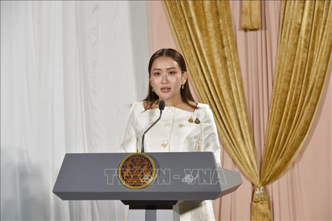 (Tư liệu) Thủ tướng Thái Lan Paetongtarn Shinawatra tại cuộc họp báo ở Bangkok. Ảnh: THX/TTXVN
