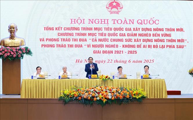 Thủ tướng Phạm Minh Chính chủ trì Hội nghị toàn quốc tổng kết Chương trình mục tiêu quốc gia xây dựng nông thôn mới. Ảnh: Dương Giang-TTXVN
