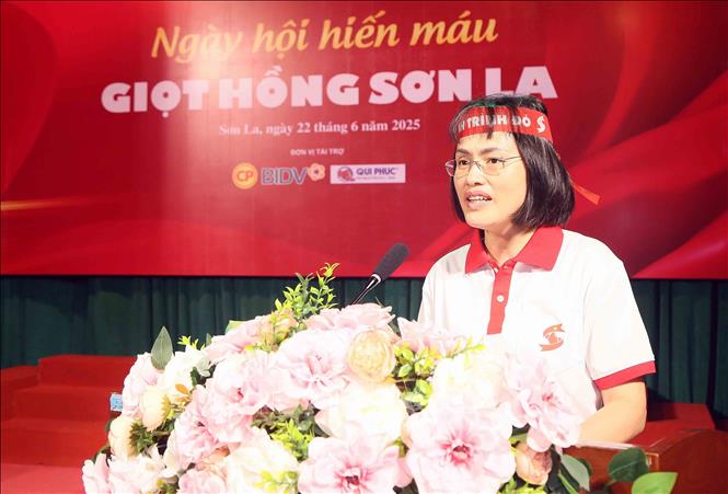 Phó Giám đốc Trung tâm Máu quốc gia (Viện Huyết học - Truyền máu Trung ương) Võ Thị Diễm Hà phát biểu. Ảnh: Quang Quyết - TTXVN