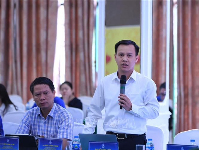 Đại biểu Đỗ Công Tuân, Hội Liên hiệp Thanh niên Việt Nam đóng góp ý kiến tại Hội nghị. Ảnh: TTXVN phát