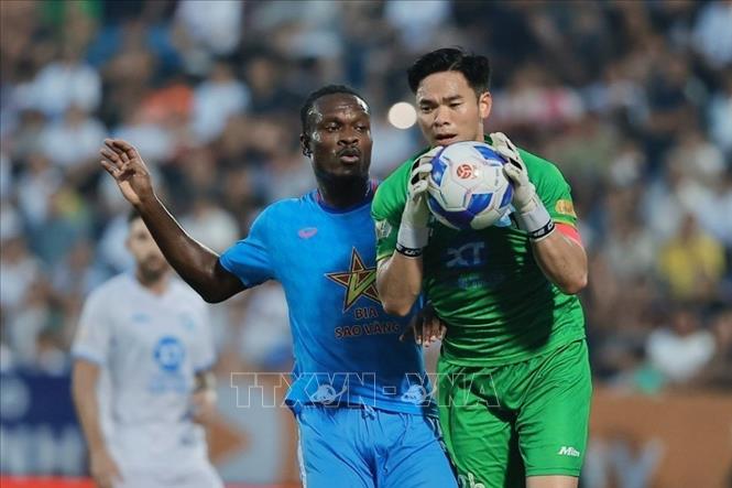 Kết thúc trận đấu, CLB Nam Định giành chiến thắng với tỷ số 1-0. Ảnh: Minh Quyết - TTXVN