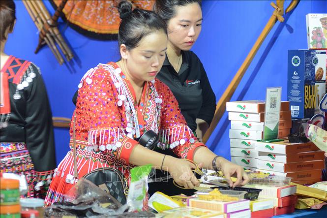 Không gian văn hóa Sơn La được mang đến trưng bày, tái hiện tại thành phố Đà Nẵng. Ảnh: Văn Dũng-TTXVN