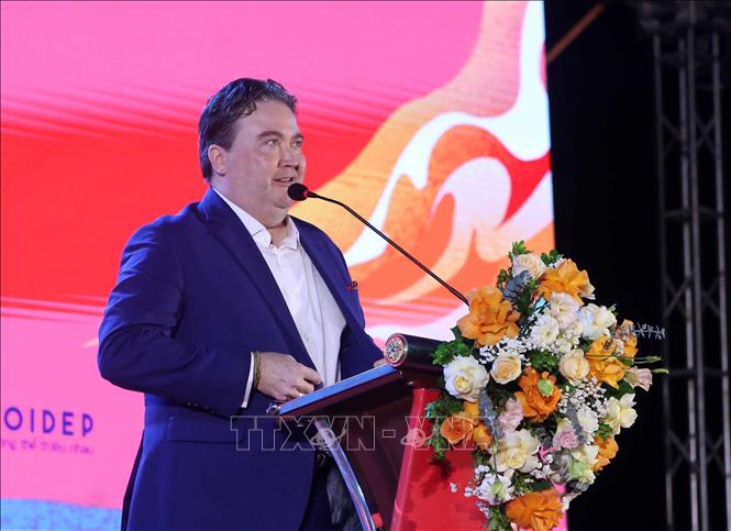 Đại sứ Hoa Kỳ tại Việt Nam Marc Knapper phát biểu tại chương trình. Ảnh: Trần Lê Lâm - TTXVN 
