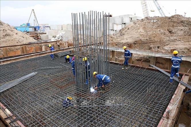 Gói thầu xây dựng cầu Hải Thành đang được triển khai thi công, có tổng mức đầu tư 2.500 tỷ đồng, nối quận Dương Kinh và quận Hải An, thuộc 