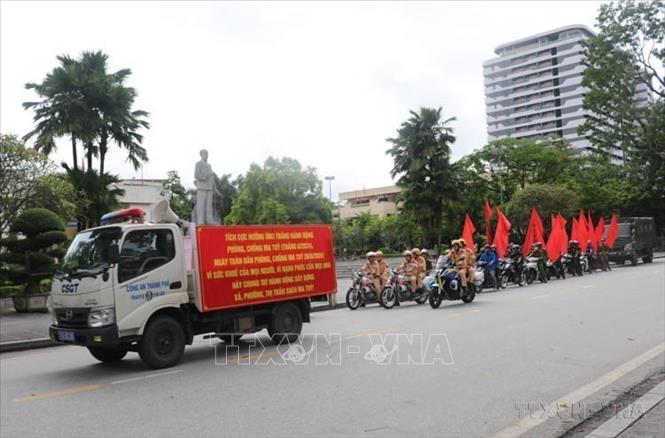 Diễu hành, cổ động hưởng ứng Tháng hành động phòng, chống ma túy, Ngày thế giới phòng, chống ma túy và Ngày toàn dân phòng chống ma túy trên địa bàn tỉnh Cao Bằng (26/6/2024). Ảnh: Chu Hiệu-TTXVN