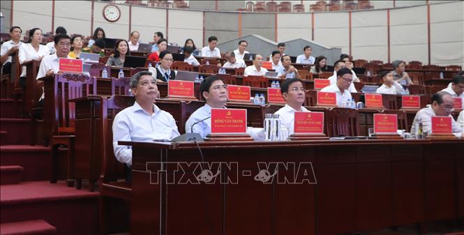Lãnh đạo tỉnh Hậu Giang dự hội nghị tại điểm cầu Tỉnh ủy Hậu Giang. Ảnh: Hồng Thái - TTXVN