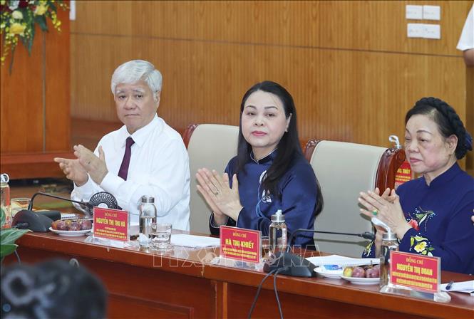 Các đại biểu tham dự buổi làm việc. Ảnh: Thống Nhất – TTXVN