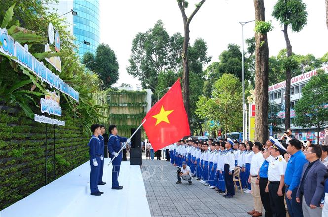 Quang cảnh lễ xuất quân. Ảnh: Hồng Giang - TTXVN