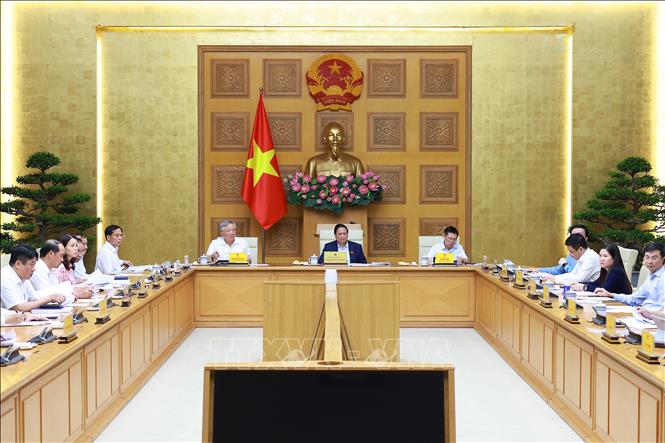 Thường trực Chính phủ họp đánh giá tác động của các cuộc xung đột trên thế giới ảnh hưởng đến tình hình kinh tế-xã hội trong nước. Ảnh: Dương Giang-TTXVN
