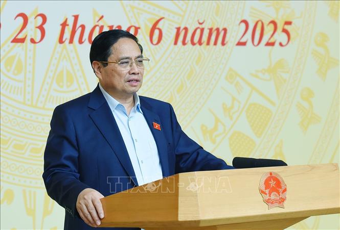 Thủ tướng Phạm Minh Chính chủ trì Hội nghị tổng kết đợt cao điểm đấu tranh ngăn chặn buôn lậu, gian lận thương mại, hàng giả. Ảnh: Dương Giang-TTXVN
