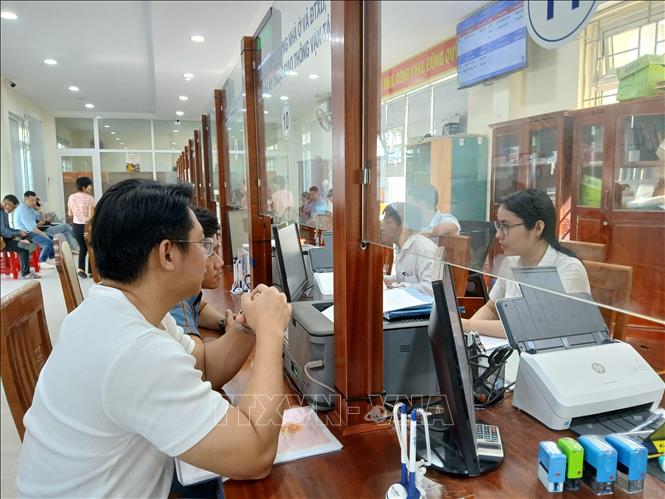 The two-tier local administration model is applied in Ngu Hanh Son ward. VNA Photo: Mỹ Hà