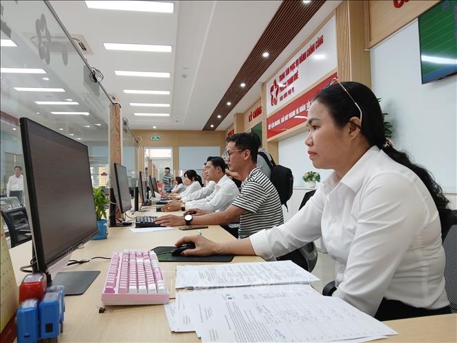 The two-tier local administration model is applied in new Thanh Son ward. VNA Photo: Mỹ Hà
