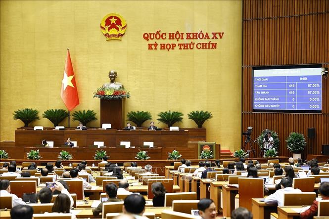 Quốc hội biểu quyết thông qua Luật sửa đổi, bổ sung một số điều của Luật Quốc tịch Việt Nam. Ảnh: Doãn Tấn - TTXVN