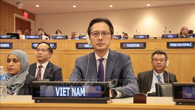 Đại sứ Đỗ Hùng Việt, Trưởng Phái đoàn thường trực Việt Nam tại LHQ, tham dự Hội nghị. Ảnh: Thanh Tuấn - Phóng viên TTXVN tại Mỹ