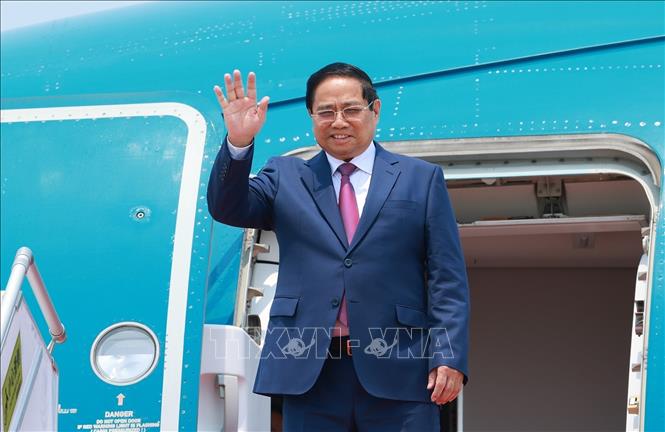Thủ tướng Phạm Minh Chính đến Thiên Tân, bắt đầu chuyến tham dự Hội nghị thường niên các nhà tiên phong lần thứ 16 của WEF. Ảnh: Dương Giang-TTXVN
